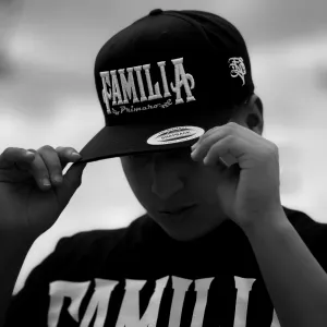Familia Primero Classic 24’ cap (black)