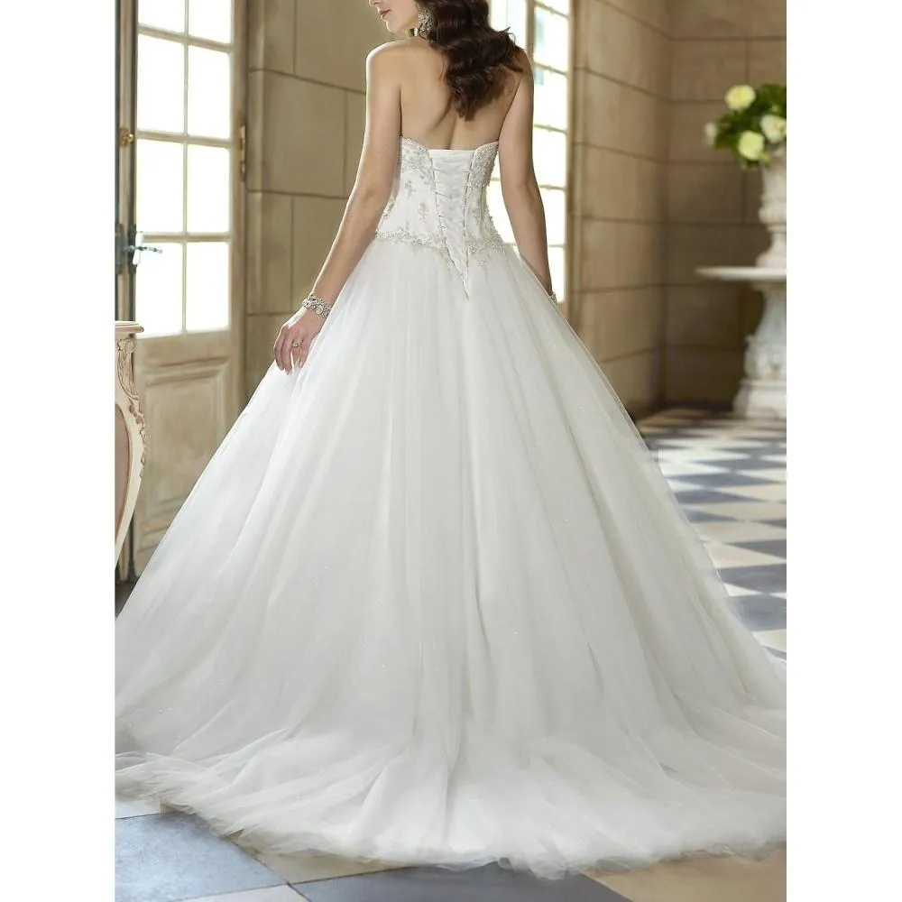 Sweetheart Beaded Corset Bodice Classic Tulle Wedding Dress